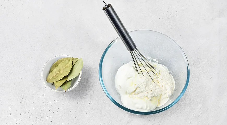 Свинина с грибами в сметанном соусе