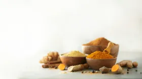 Имбирь или куркума? Эксперты нашли новую полезную добавку в чай