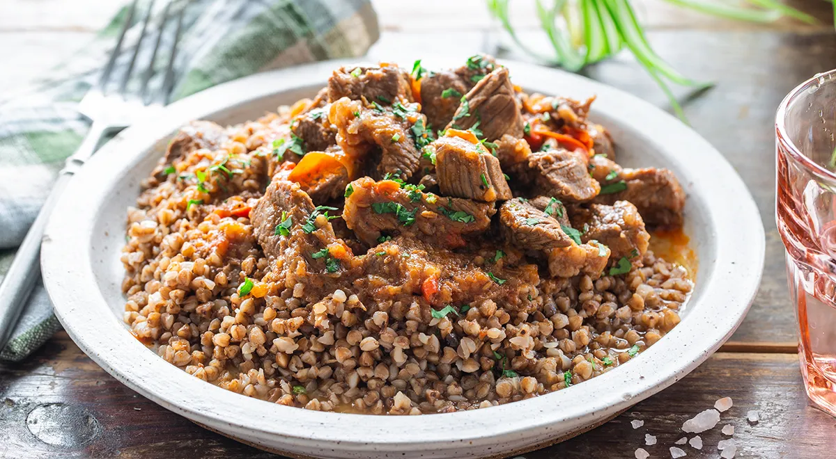 Гуляш с мясом