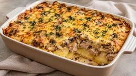 Мясная запеканка с картофелем и грибами