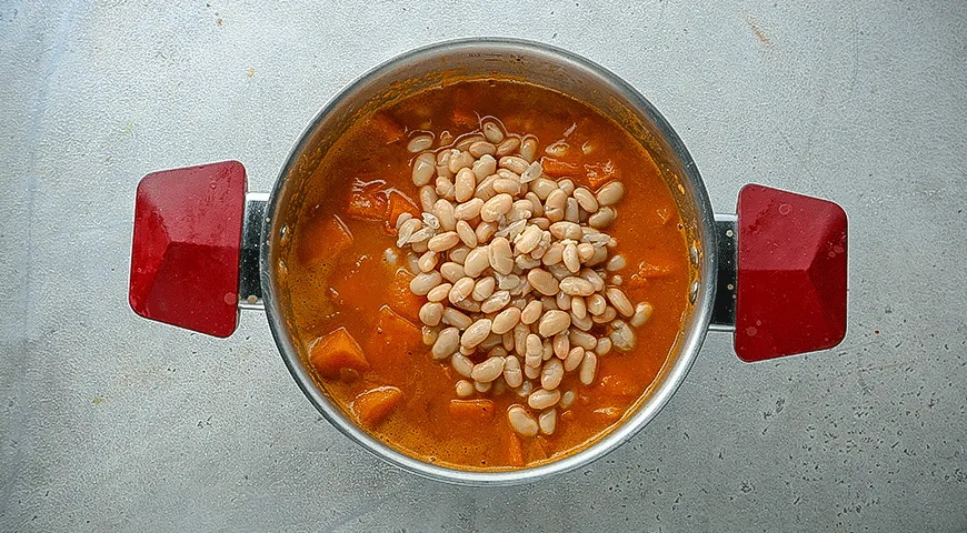 Арахисовое рагу с белой фасолью