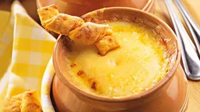 Рецепты с сырами, молоком и вином белым