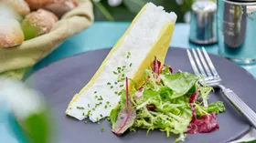 Рецепты с молочной продукцией, яйцом куриным и салатом