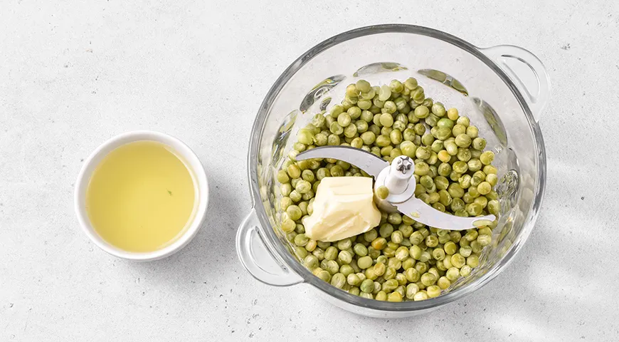 Куриные окорочка, запечённые в медово-соевом соусе, в рукаве