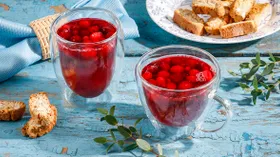 Компот из клюквы и брусники