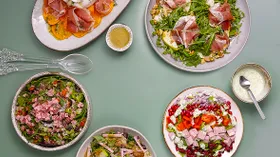 Салаты с мясными деликатесами: ветчиной, бужениной, хамоном и копченой колбасой