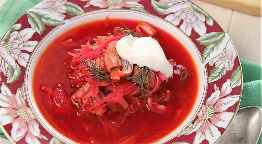 Как варить вкусный украинский борщ с мясом