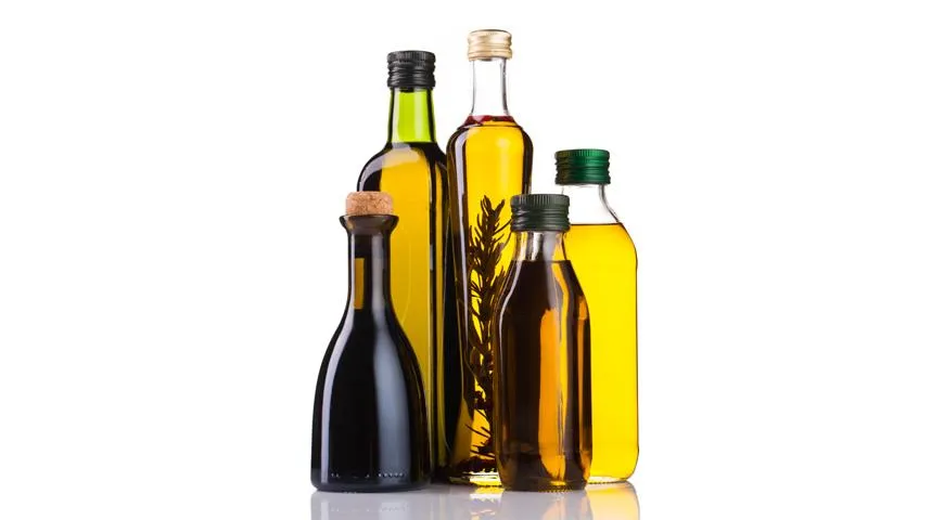 В  99% случаев для жарения во фритюре используют рафинированное растительное масло: подсолнечное, рапсовое или соевое