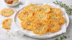 Домашние сырные чипсы