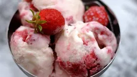 Рецепты с фруктами, клубникой и молоком