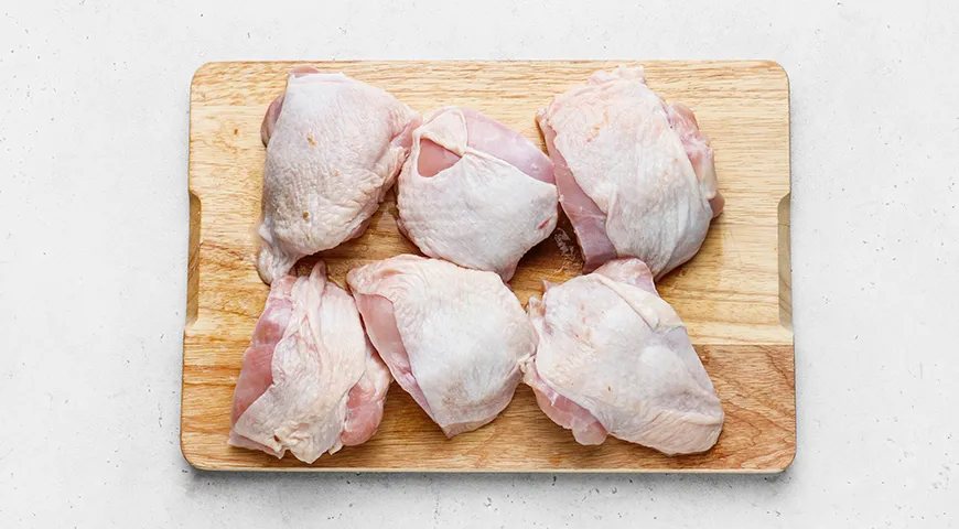 Курица по-мексикански на сковороде