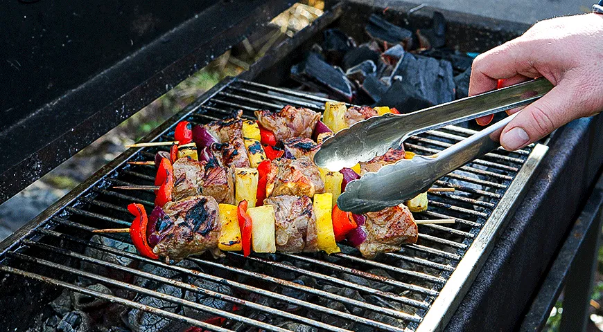 Шашлык из свинины с ананасами