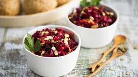 Салат из свеклы и  моркови с гранатом