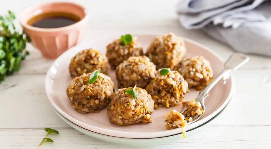 Рецепт рисовых шариков со свининой и крепленым вином