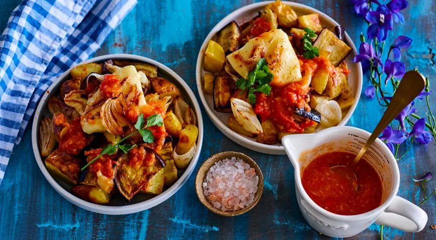 Баклажаны с картошкой в духовке: рецепт вкусного полноценного блюда