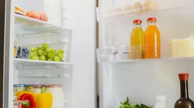 Эксперт назвал продукты, которые не стоит хранить в дверце холодильника — и вот почему