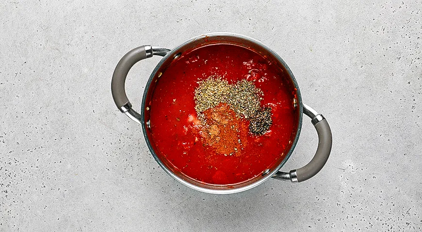 Томатный суп с морепродуктами