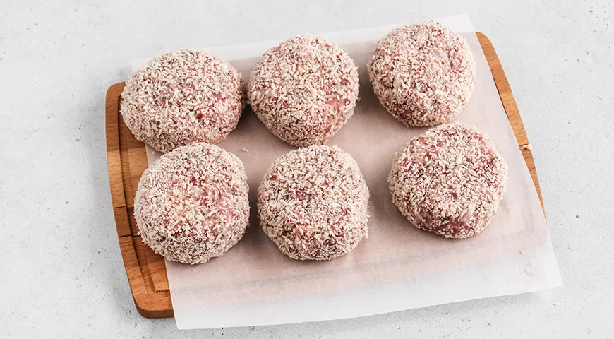 Котлеты из фарша с рисом