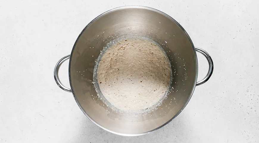 Булочки-«улитки» с маком и глазурью