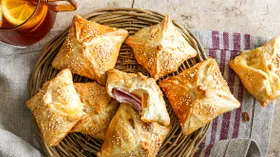 Рецепты с сыром полутвёрдым и ветчиной