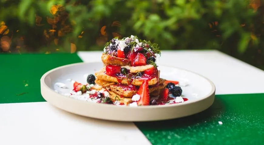 Теплый прием: pop-up проект «Лето на Патриках»