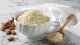 Миндальную муку используют по-другому: шеф объяснила, как рассчитывать пропорции в выпечке без пшеничной муки