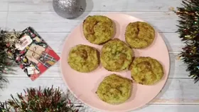 Рыбные маффины с брокколи и сыром