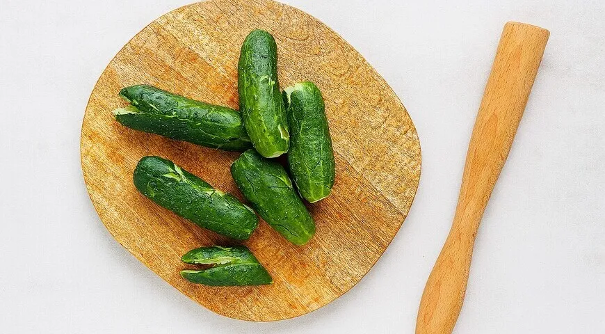 Битые огурцы – рецепт от Ивлева