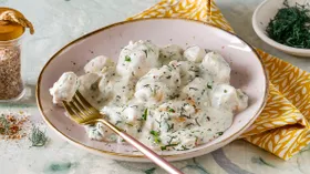 Куриное филе в сметанном соусе