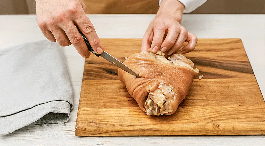 Свиная рулька в пиве