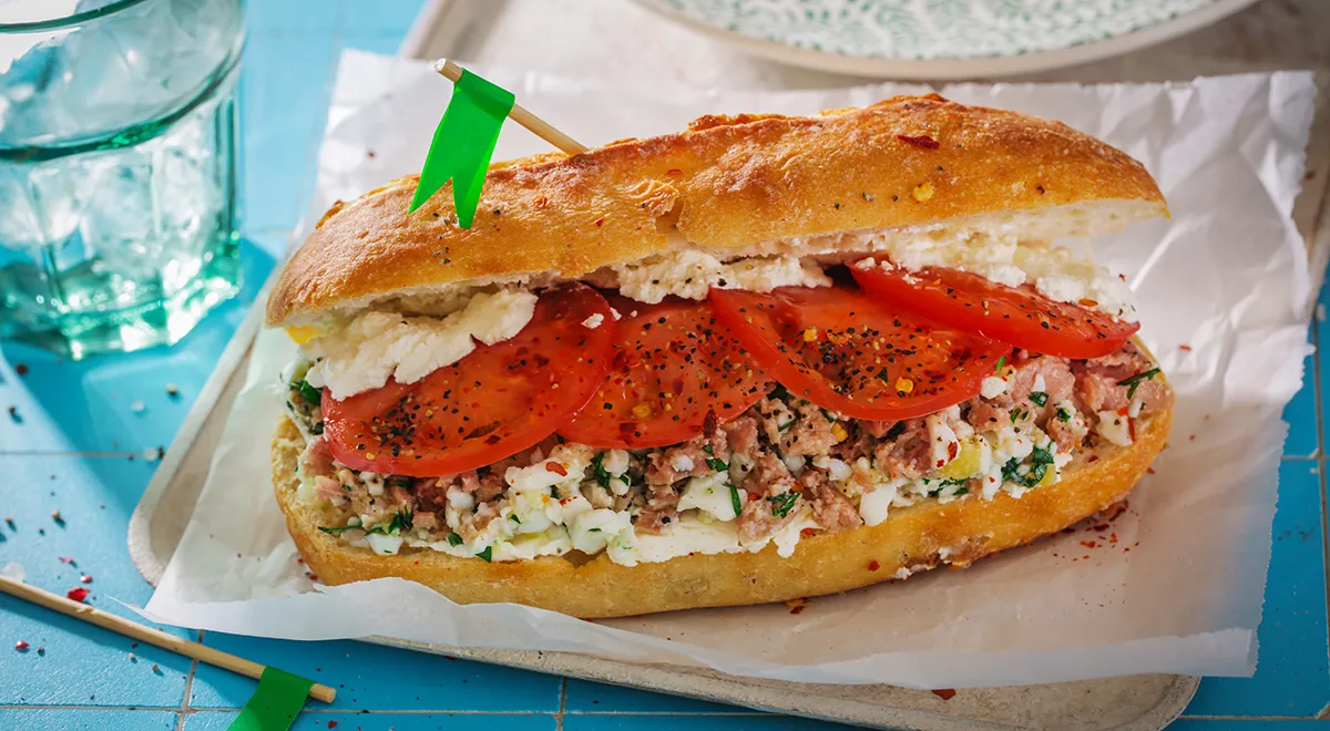 Сэндвич с салатом из тунца