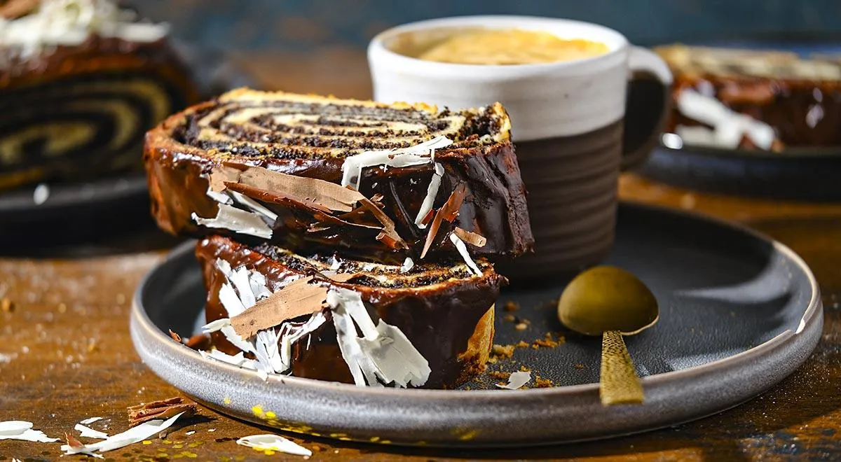 Рецепт рулета с маком и шоколадной глазурью