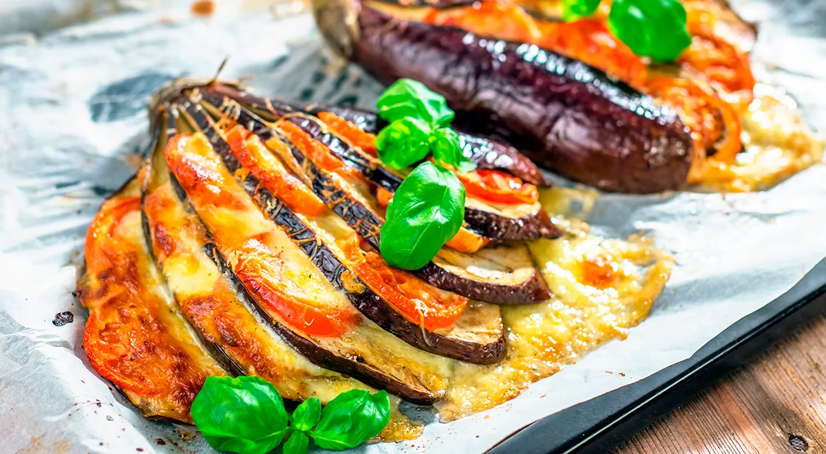 Баклажаны с сыром: 10 закусок и горячих блюд