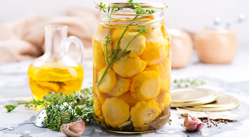 Маринованные патиссоны целиком