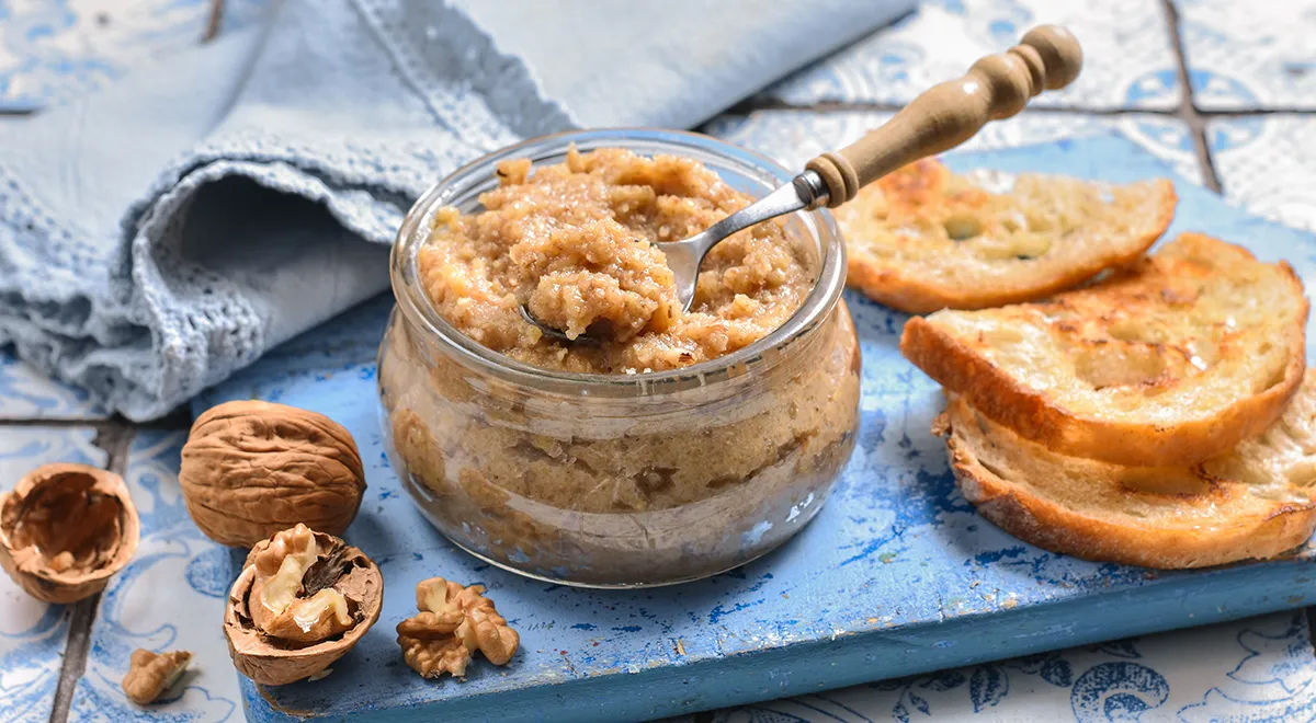 Паста из грецких орехов с медом