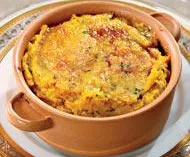 Рецепты с молочной продукцией, мясом и изюмом