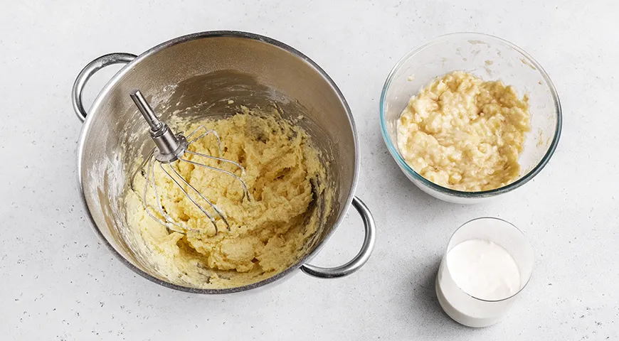 Банановый кекс на кефире