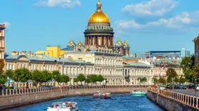 Куда поехать на выходные: в Санкт-Петербурге вас ждут пышки, корюшка и марципан
