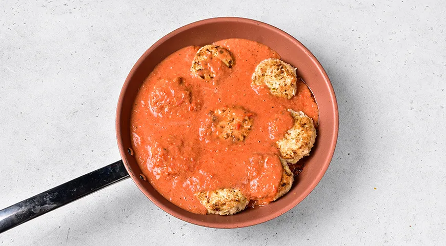 Куриные тефтели с подливой