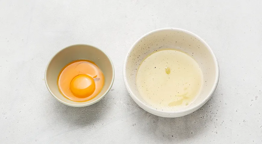 Манник на кефире с яблоками по-домашнему