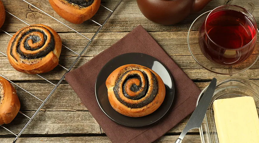 В Германии маковые булочки, например, Mohnschnecke («маковая улитка») продаются в пекарнях круглый год