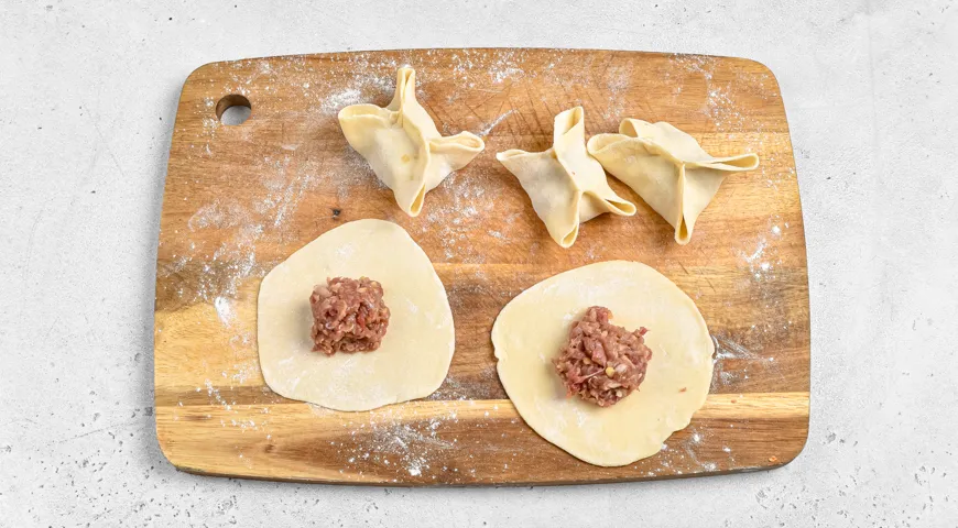 Манты на сковороде