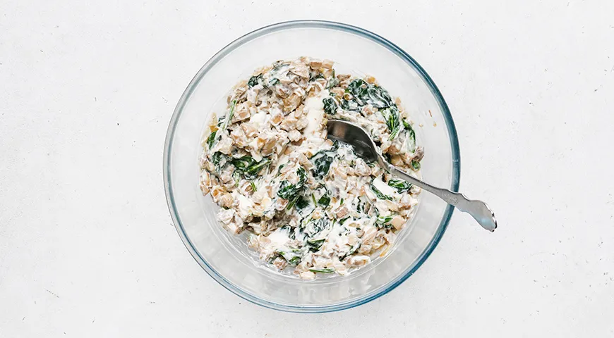 Свинина, запеченная в слоеном тесте