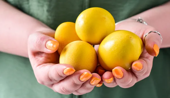 Как покрасить яйца куркумой на Пасху