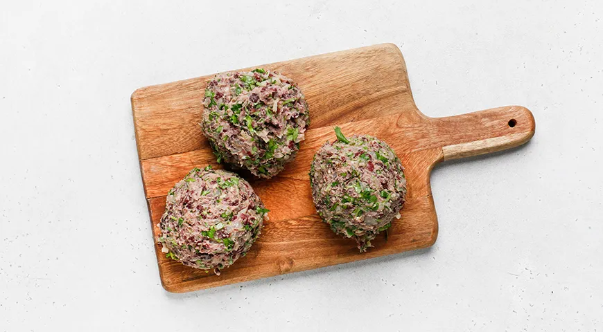 Осетинский пирог с фасолью (Кадурджин)