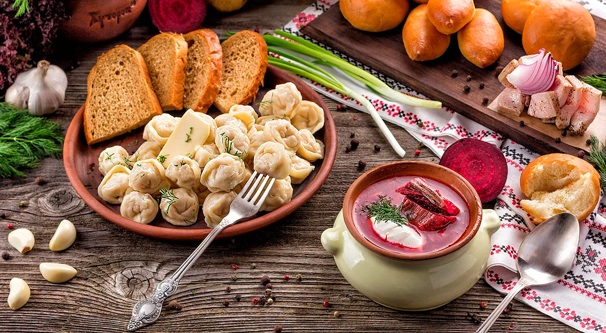 Что такое российская кухня и чем она отличается от русской: объясняют шеф-повара из разных городов России