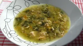 Лимонный куриный суп с киноа и шпинатом