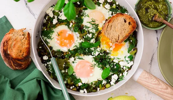 Весна на тарелке: простые рецепты с ботвой, снытью и другой первой зеленью