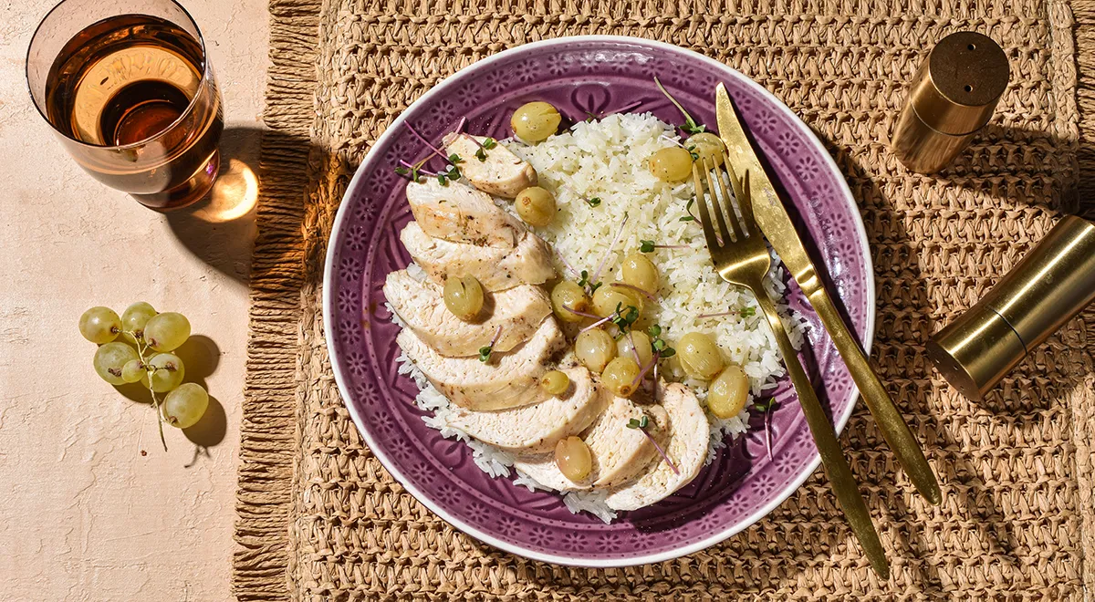 Рецепт куриного филе по-венгерски с виноградом кишмиш