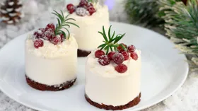 Десерты на новый, 2026 год: «Конь-огонь», трайфл «Красный бархат» и не только